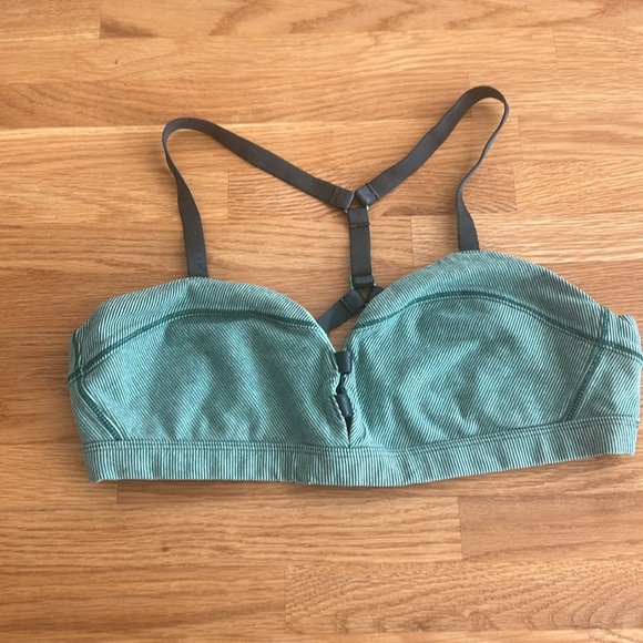 💚 Lululemon Anahatasana Bra size 8 - rare! - Picture 5 of 8
